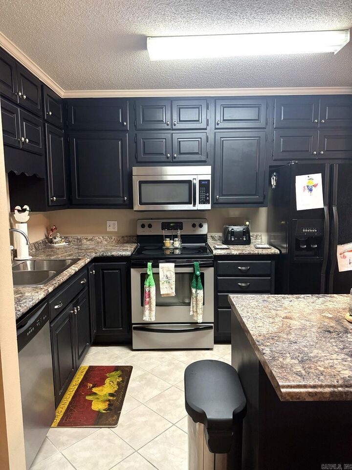 Property Photo:  2910 E Moore Avenue  AR 72143 
