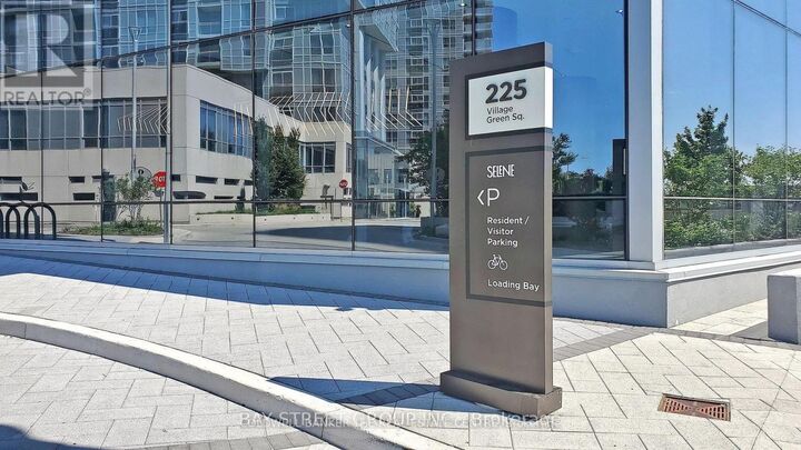 Property Photo:  225 Village Green Square 2106  ON M1S 0L3 