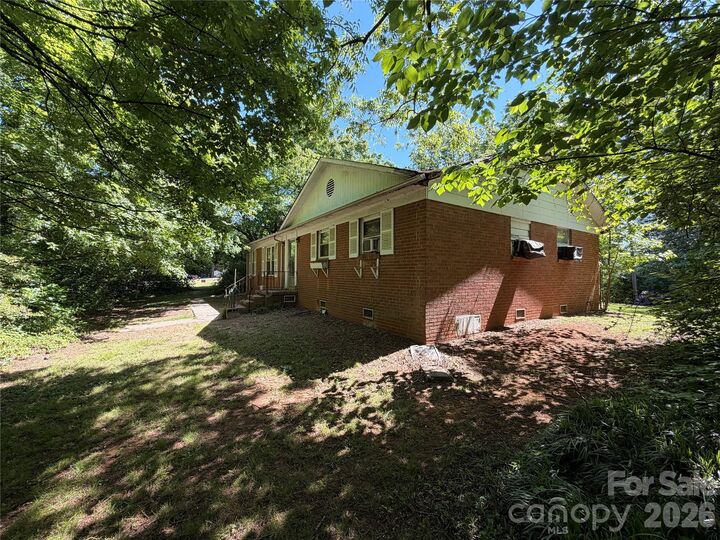 Property Photo:  7000 Ridge Lane Road  NC 28262 