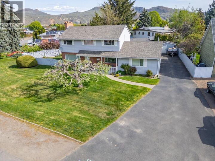 Photo de la propriété:  751 Ridgeview Terrace  BC V2B 4G8 