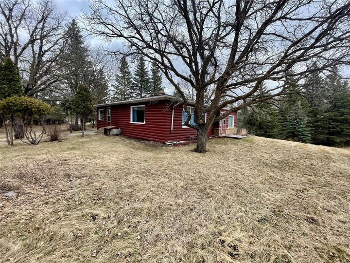 Property Photo:  89012 1 Highway  MB R0K 0H0 
