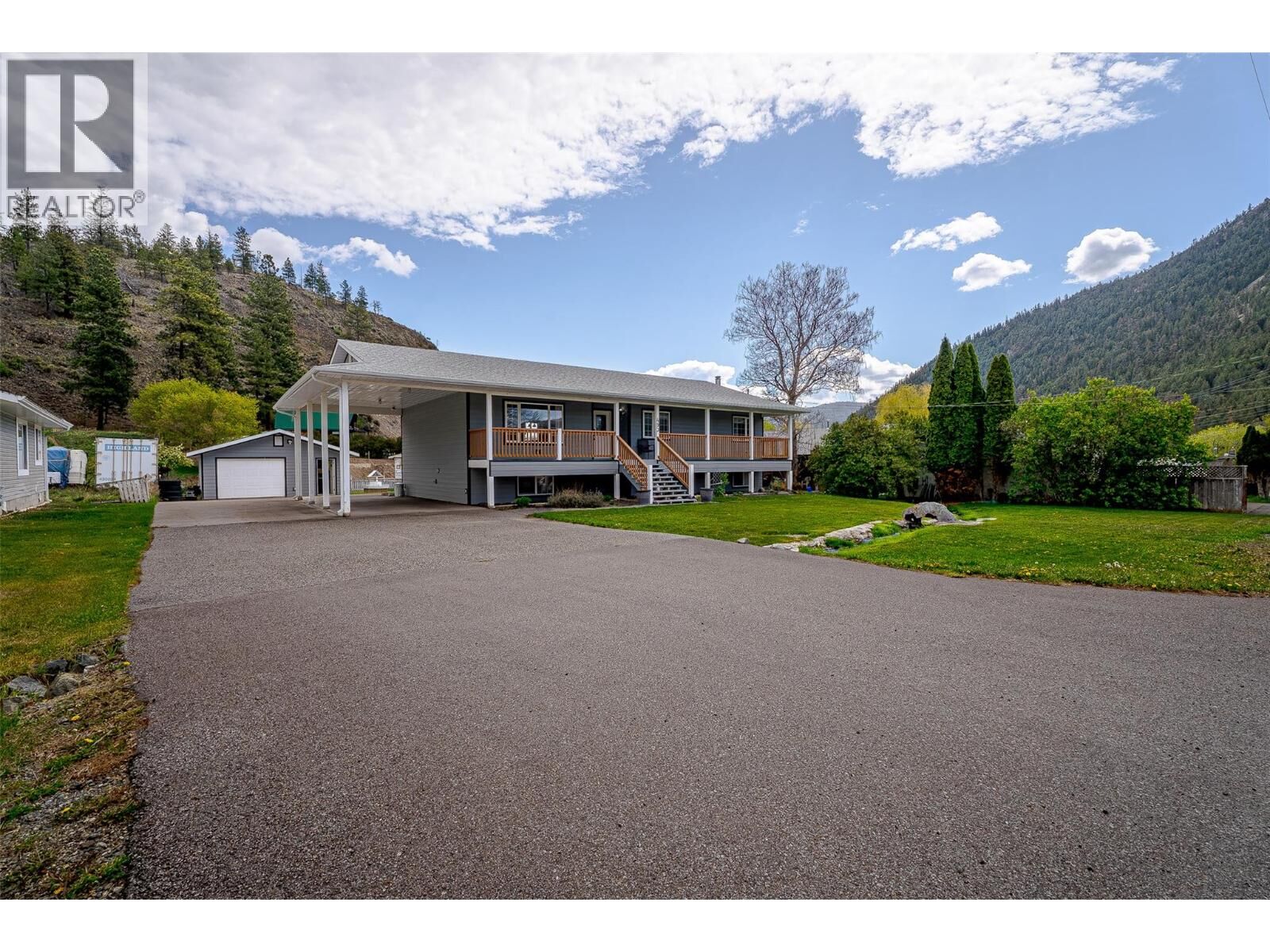Property Photo:  493 Marshall Road  BC V1K 1N5 