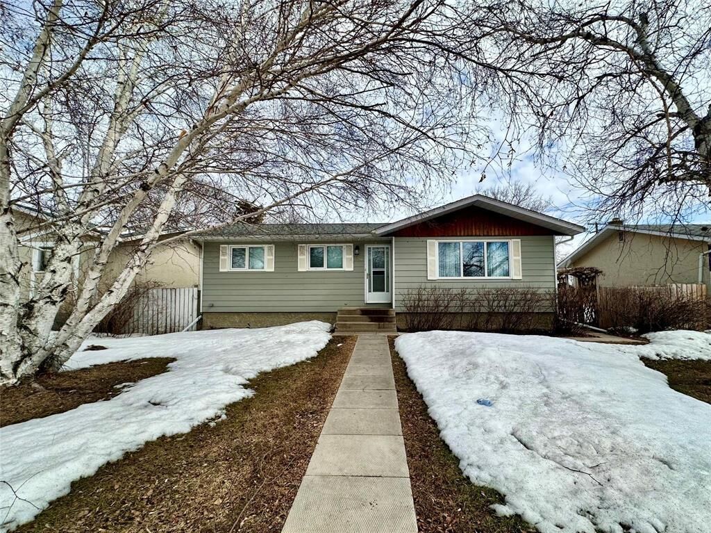 Property Photo:  959 Tremauden Avenue  MB R9A 1L4 