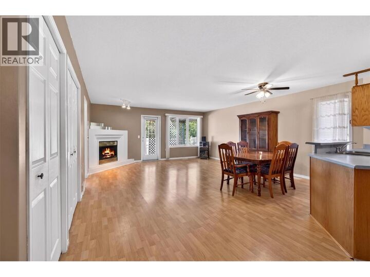Property Photo:  780 10 Street Southwest 7  BC V1E 1L9 