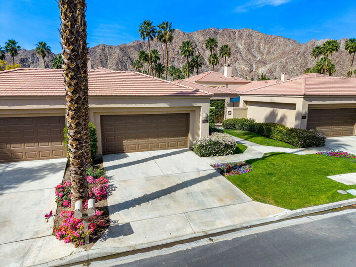 Property Photo: 54229 Oakhill CA 92253