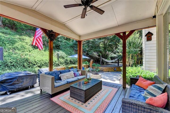 Property Photo: 110 Grandmar Chase GA 30115