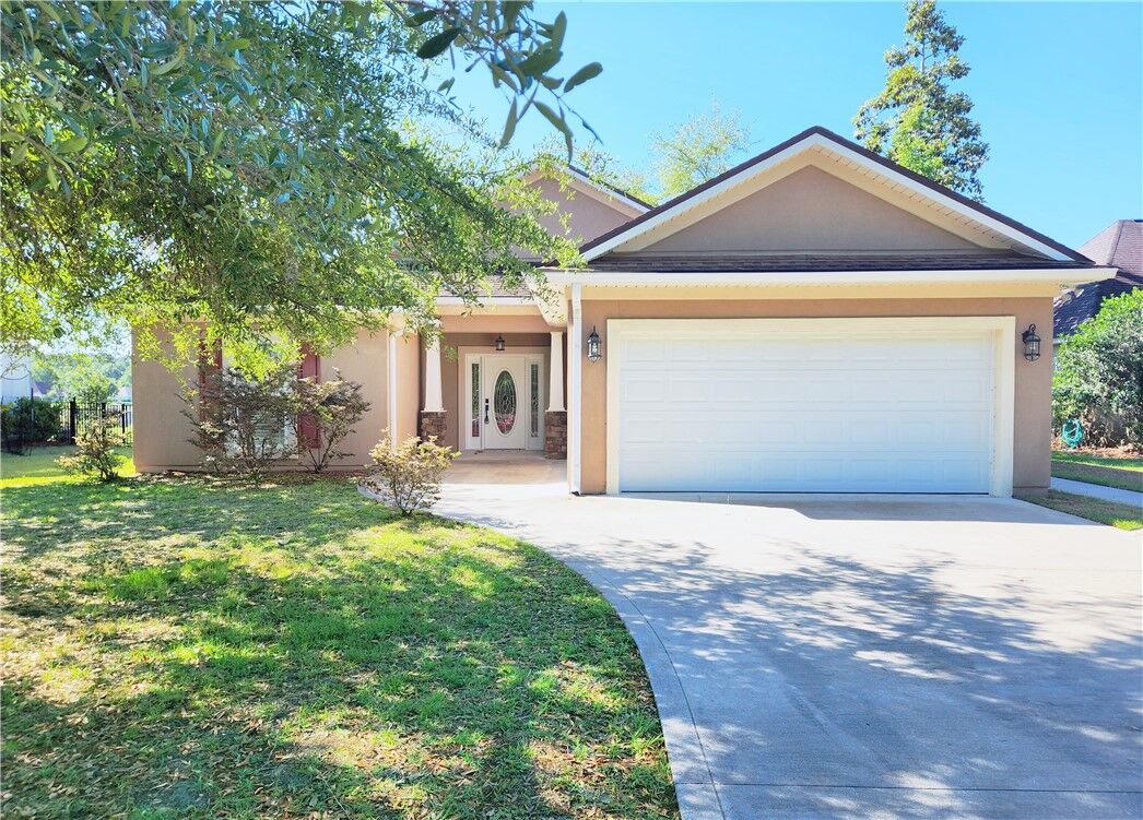Property Photo: 126 Laurel Marsh Way GA 31548