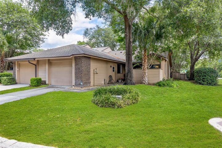 Property Photo:  601 Albany Court  FL 32779 