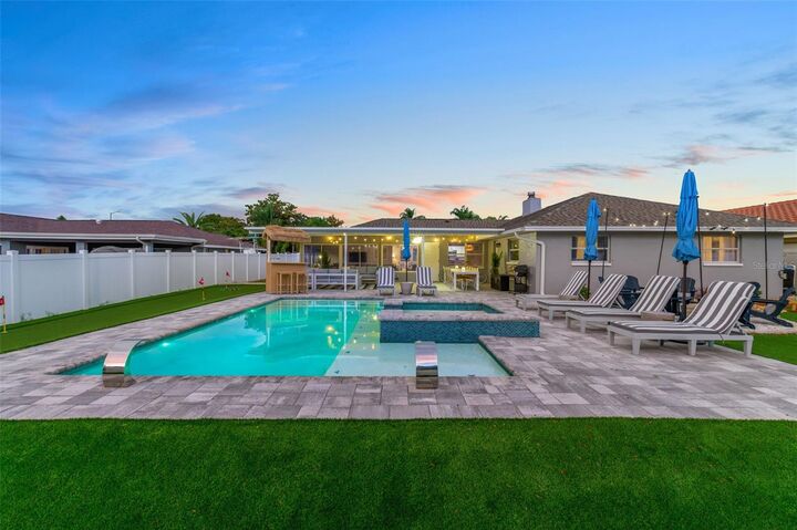 Property Photo:  10656 Frances Lane  FL 33774 