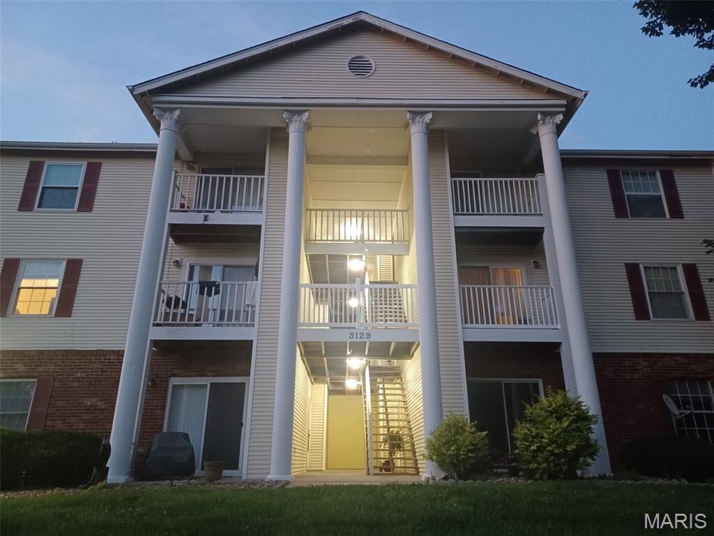 Property Photo:  