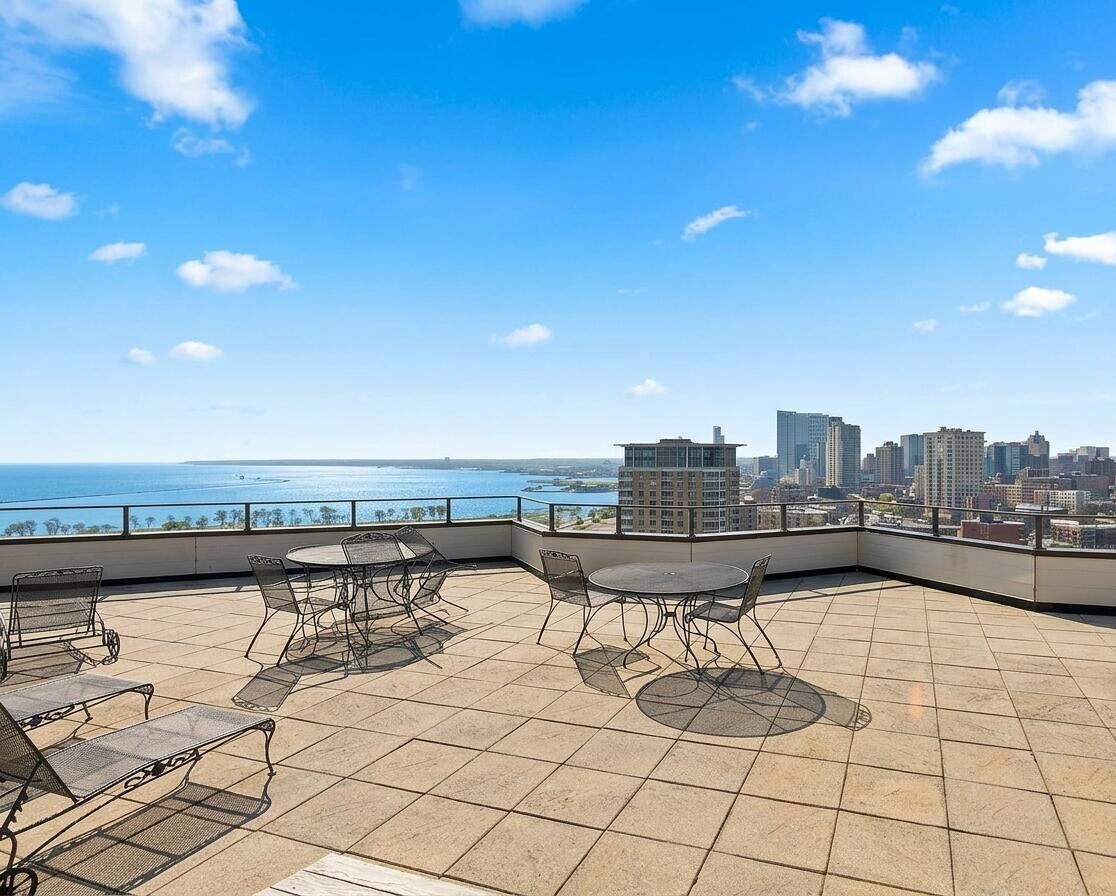 Property Photo:  1633 N Prospect Ave  WI 53202 