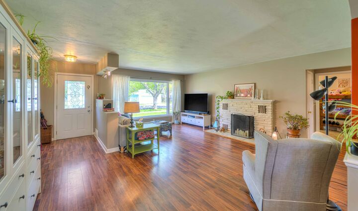 Property Photo:  1115 Oakdale Avenue  MI 49203 