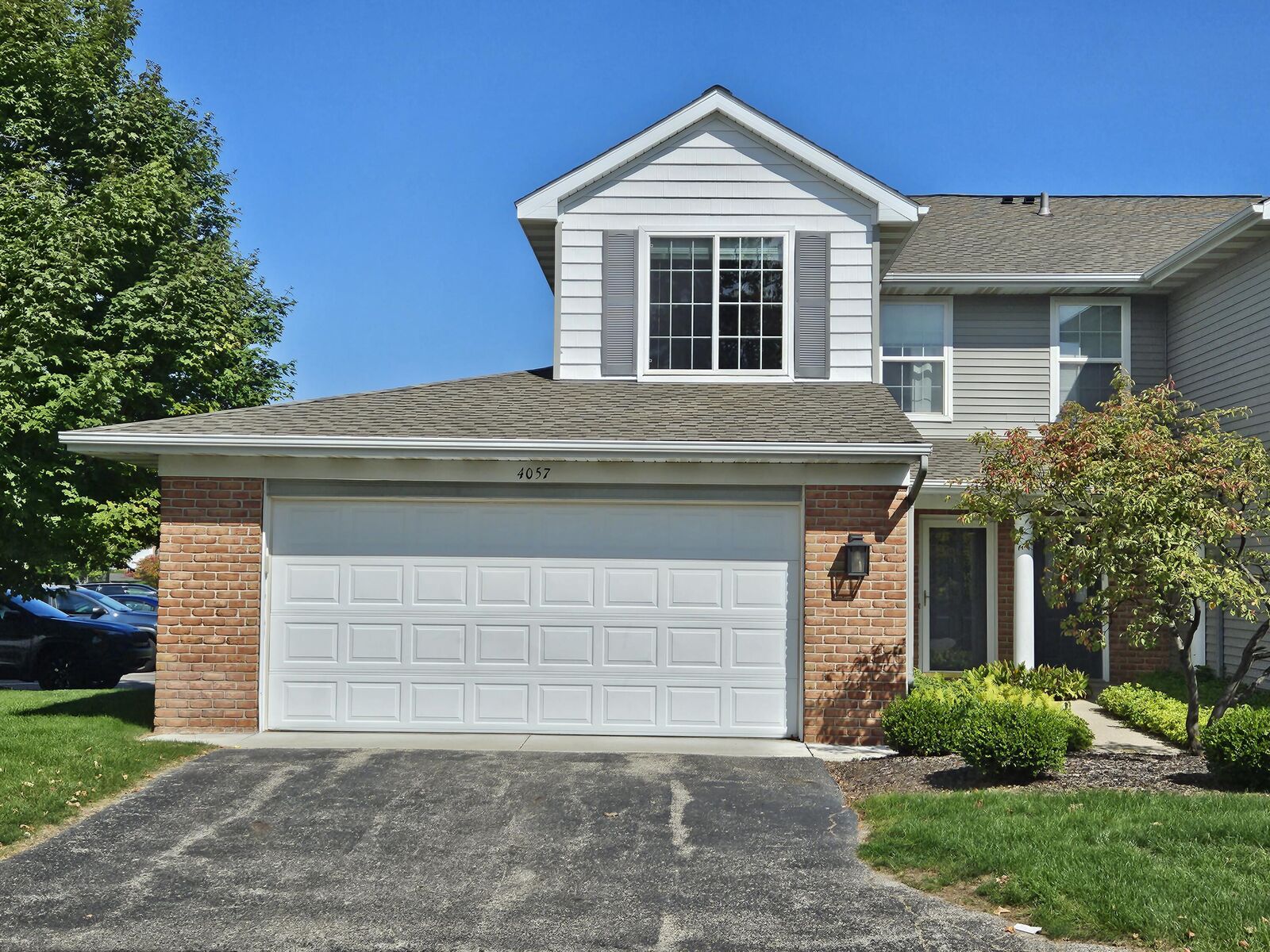 Property Photo:  4057 Rivertown Lane SW  MI 49418 
