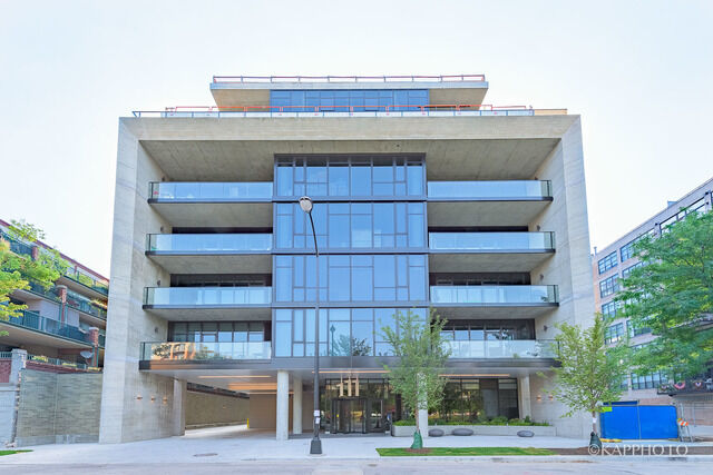 Property Photo:  111 S Peoria Street 212  IL 60607 