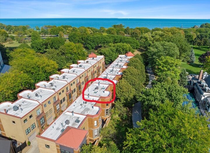 Property Photo:  950 W Berwyn Avenue 3  IL 60640 