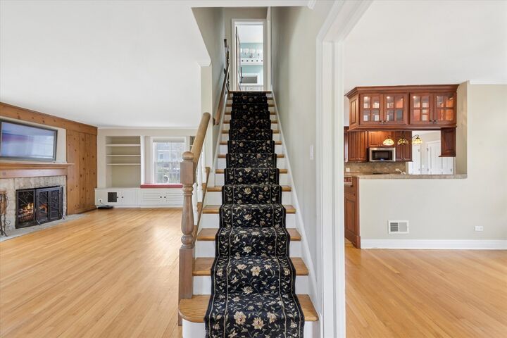 Property Photo:  233 S Prospect Avenue  IL 60514 