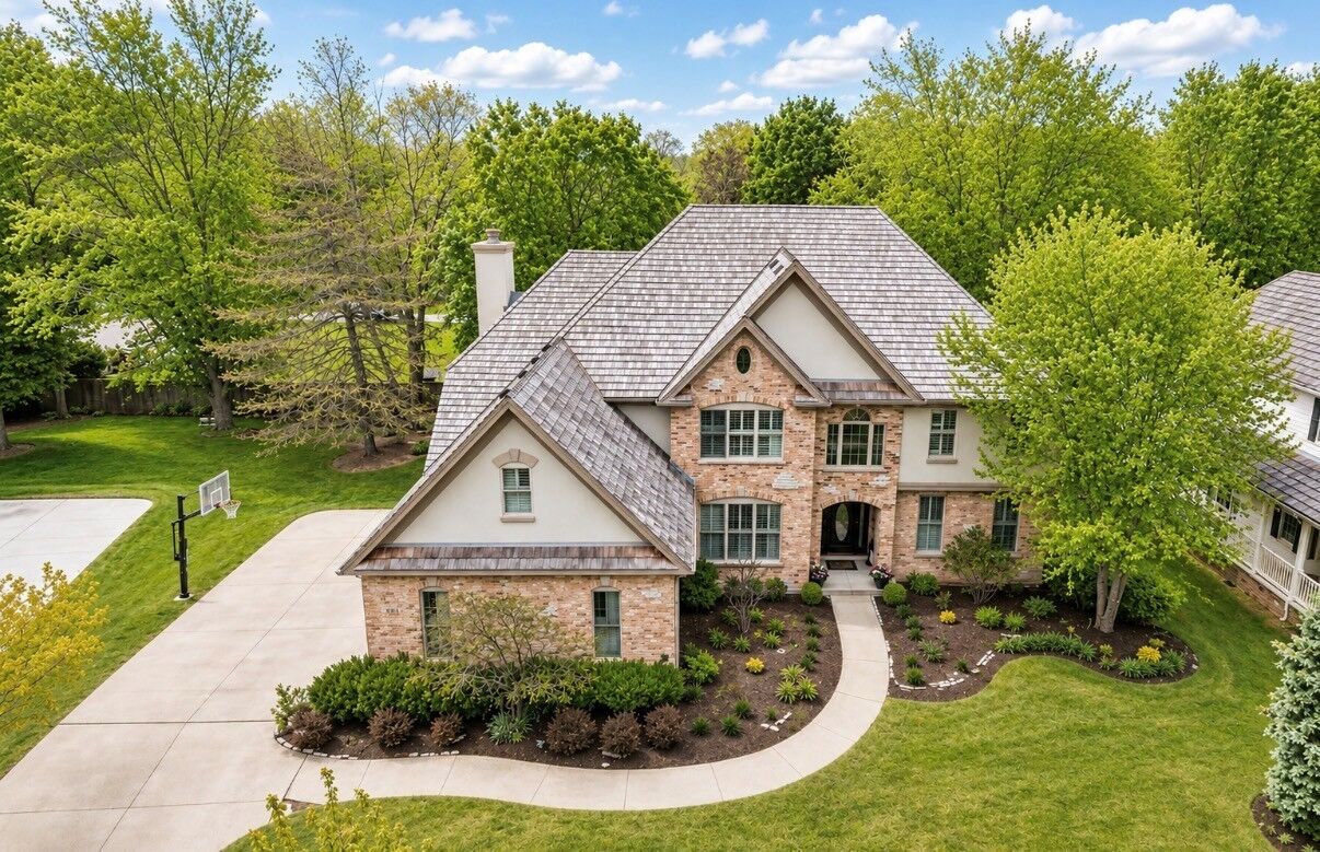 Property Photo: 1620 Mulberry Drive IL 60048