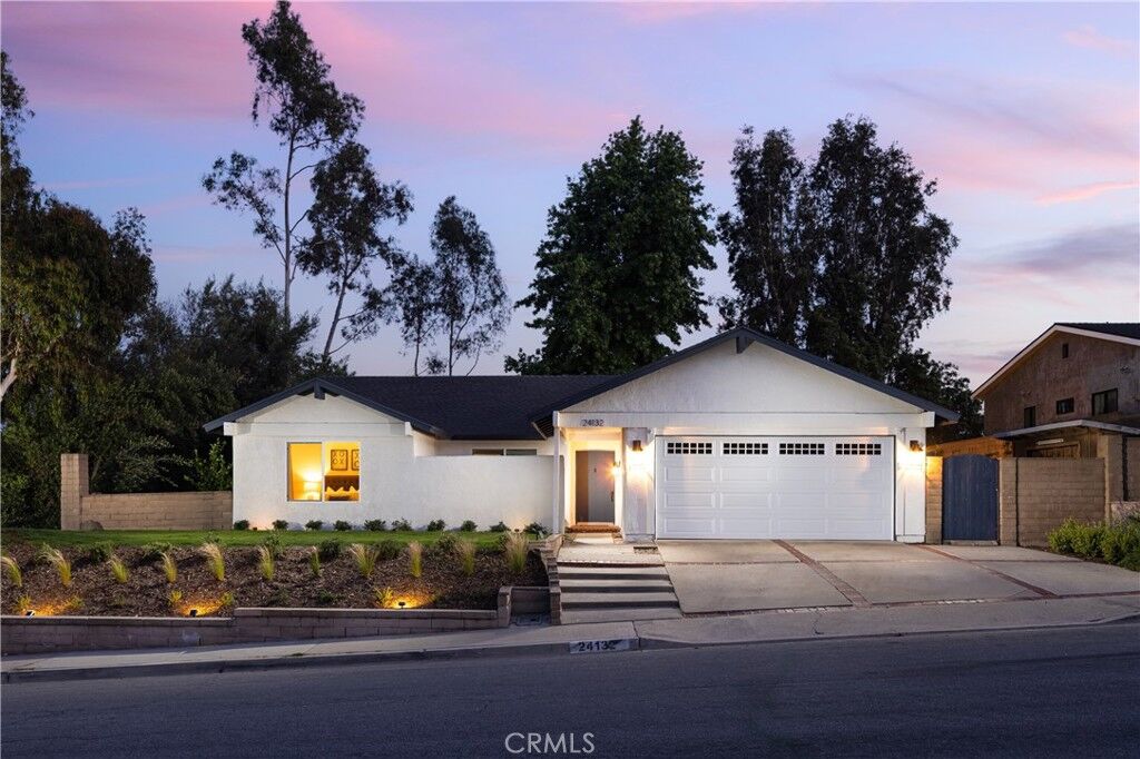 Property Photo:  24132 Amurro  CA 92691 
