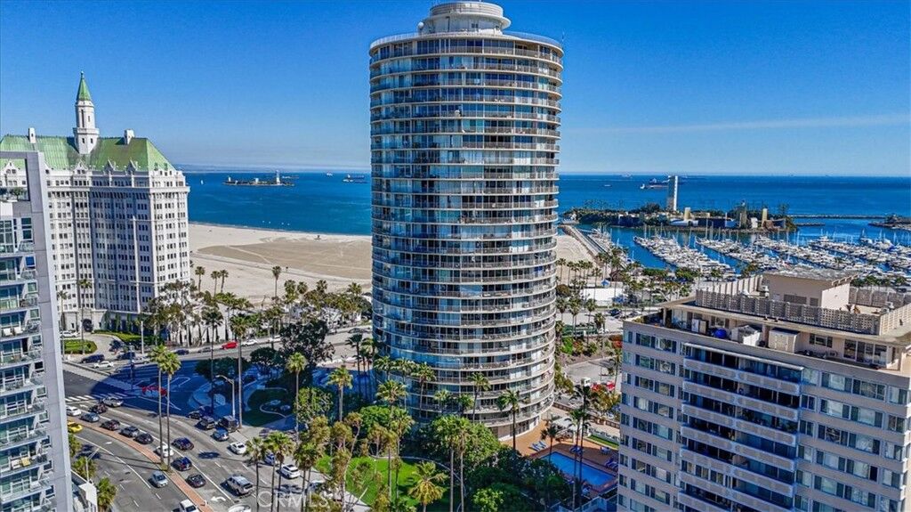Property Photo: 700 E Ocean Boulevard 1207 CA 90802