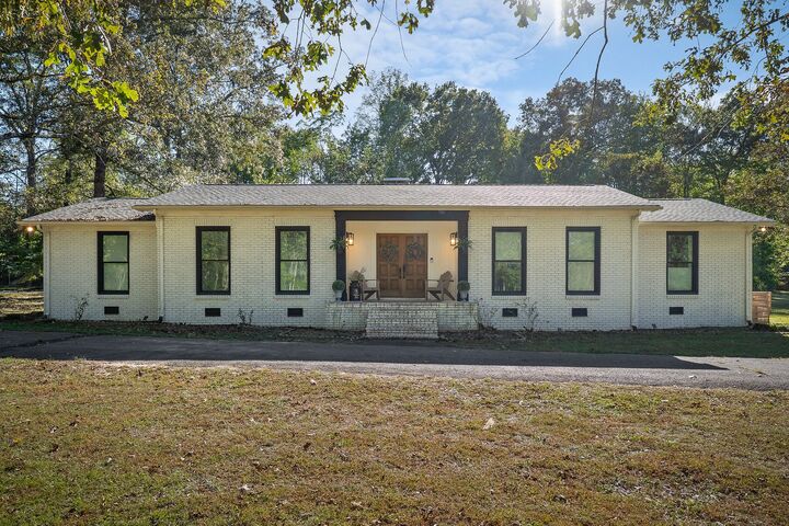 Property Photo:  296 Big Rock Rd  TN 37166 