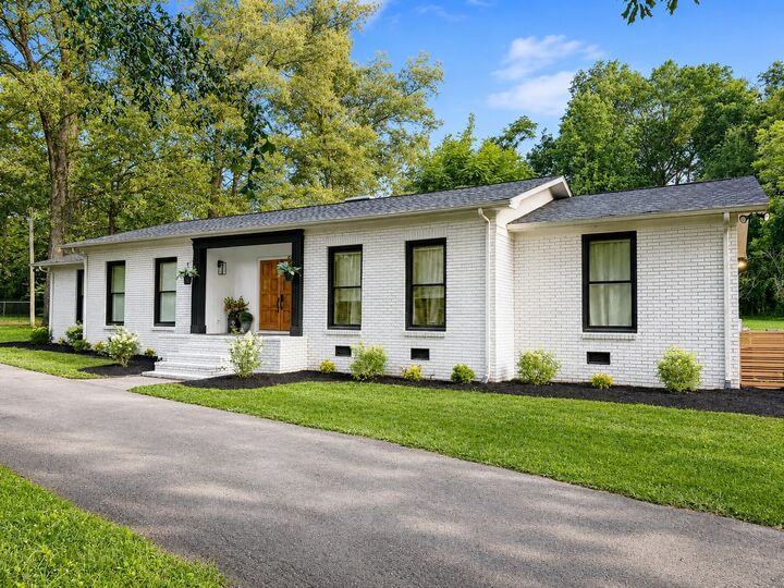 Property Photo:  296 Big Rock Rd  TN 37166 