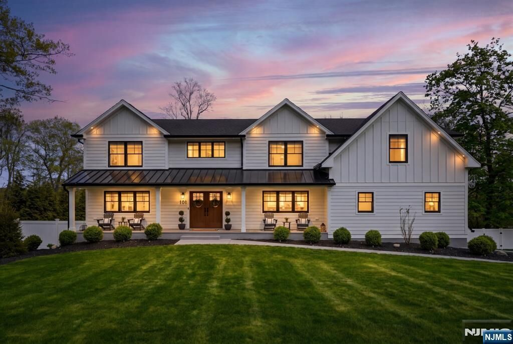 Property Photo:  101 Tam O Shanter Drive  NJ 07430 