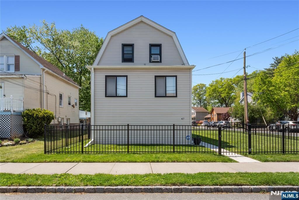 Property Photo:  47 Van Pelt Place  NJ 07424 