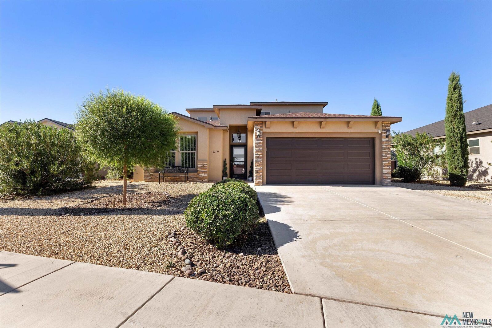 Property Photo: 1619 Redwood Loop NM 88220-6616