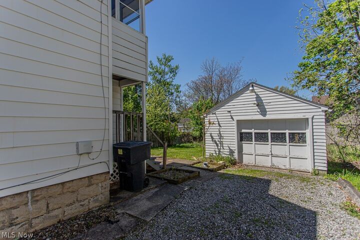 Property Photo:  316 Bonnie Brae Avenue SE  OH 44484 