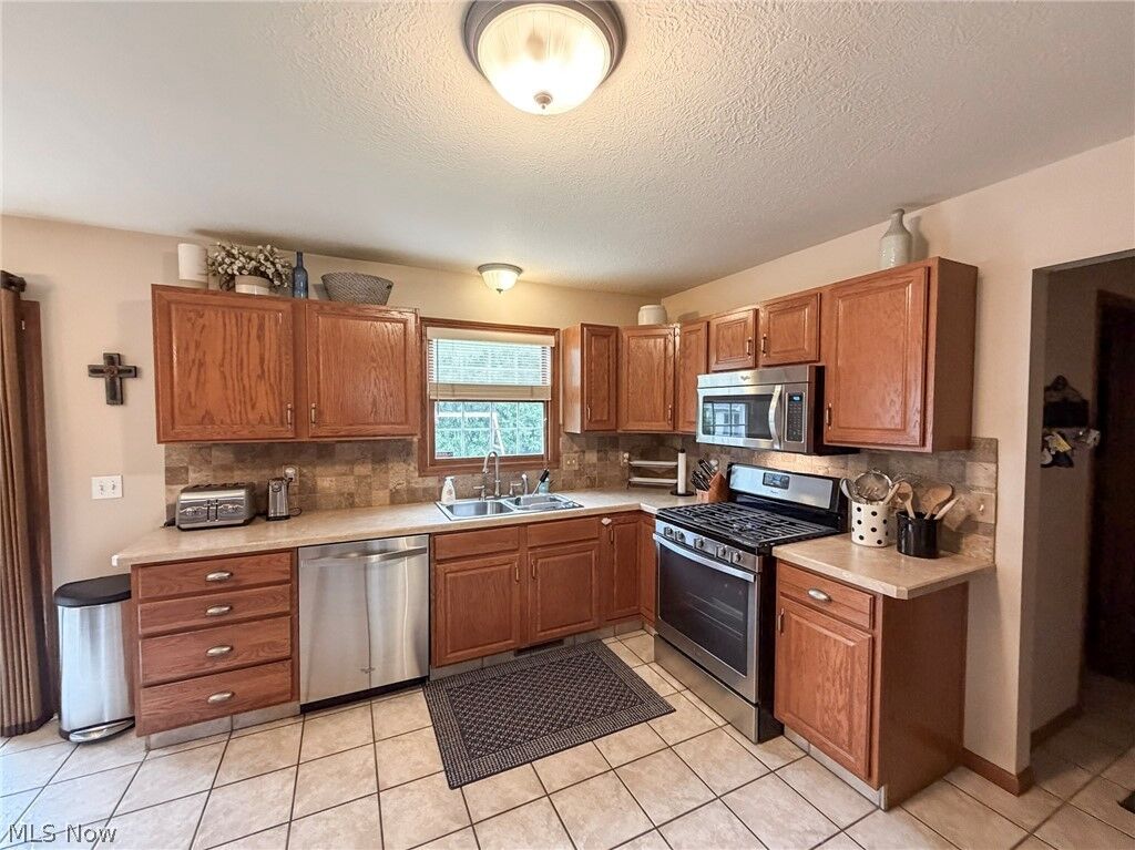 Property Photo: 510 Deer Run Drive OH 44512