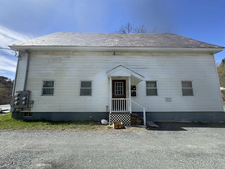 Property Photo:  401 Maple Street  VT 05001 