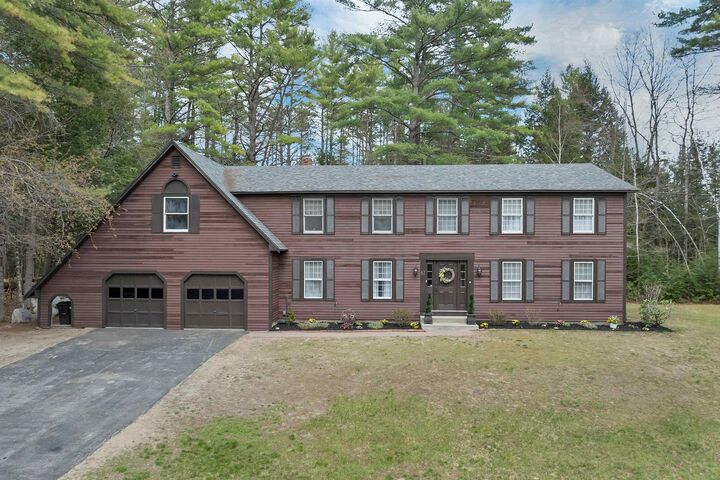 Property Photo:  61 Union Wharf Road  NH 03816 