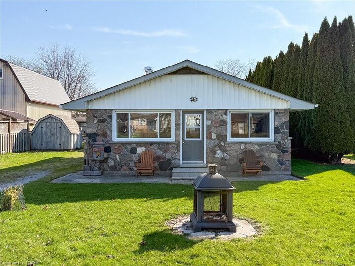 Property Photo:  21 Poplar Road  ON N0E 1M0 