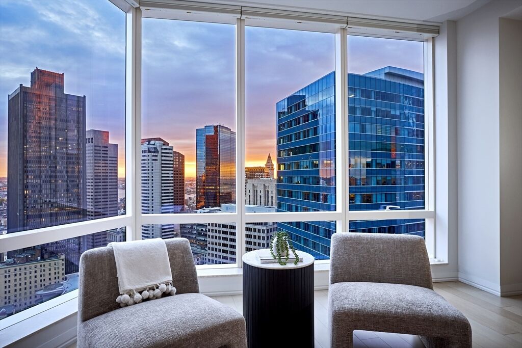 Property Photo:  1 Franklin St 3505  MA 02110 