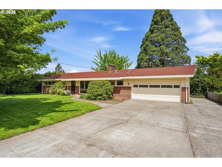 Property Photo:  800 NW Sluman Rd  WA 98665 