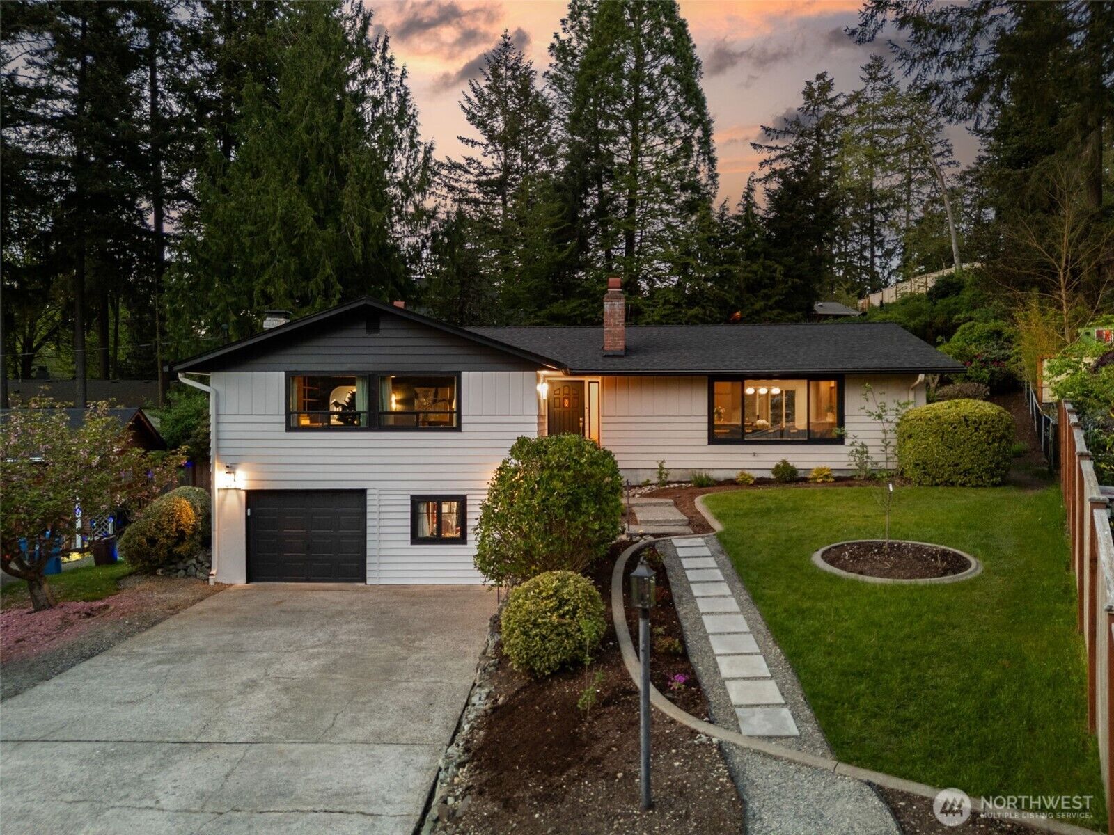 Property Photo:  7559  Dowerdell Lane W  WA 98499 