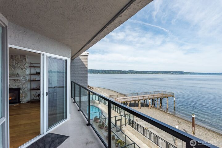 Property Photo:  610  Front Street 405  WA 98275 