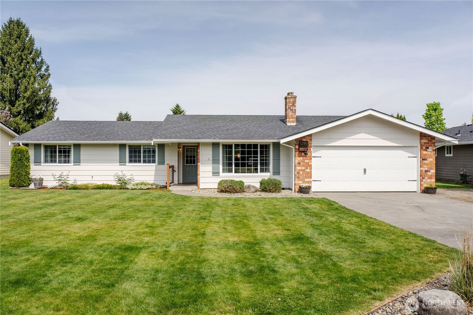 Property Photo:  1291  Garden Circle  WA 98264 