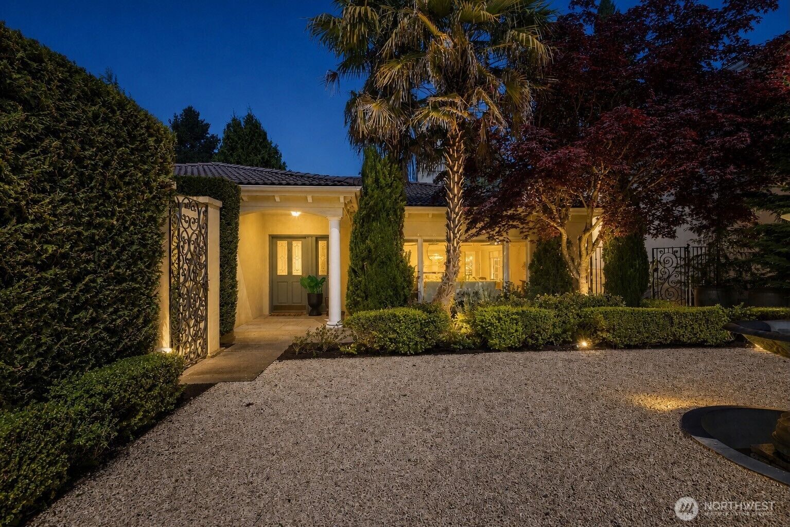 Property Photo:  3920 W Barrett Street  WA 98199 