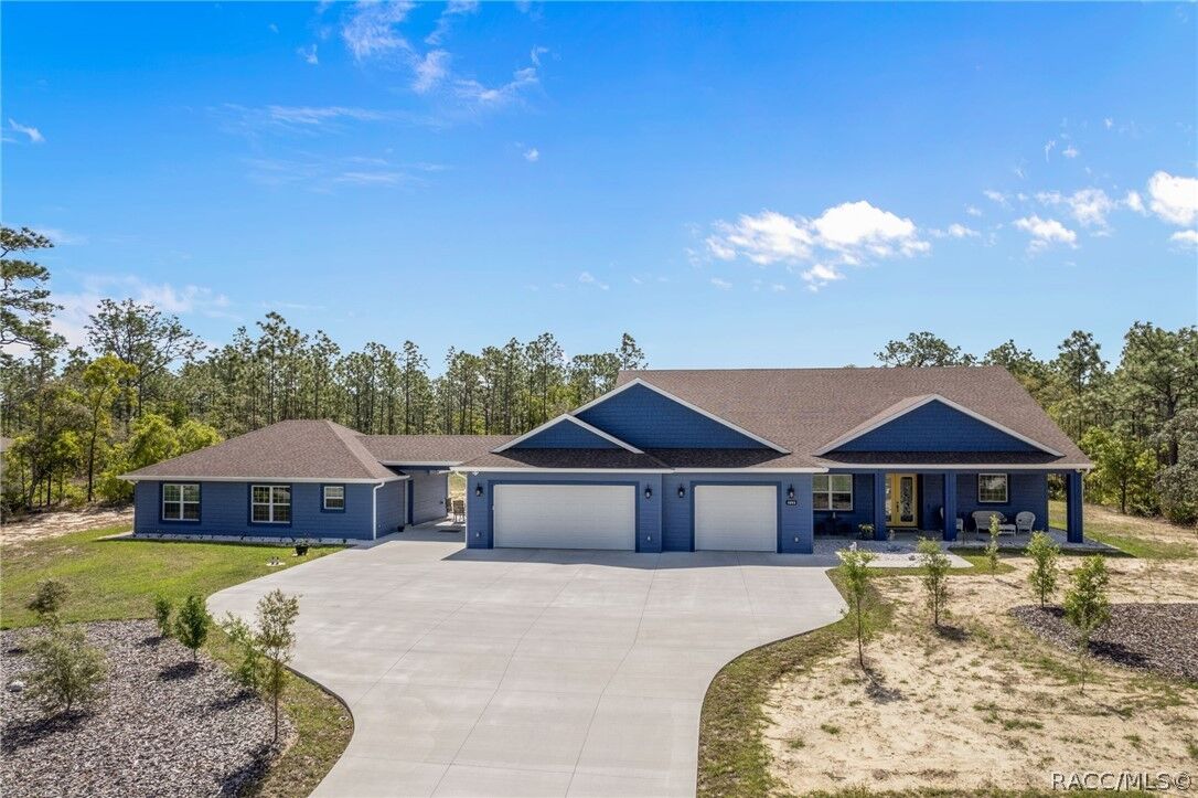 Property Photo:  4999 N Tee Pee Drive  FL 34465 