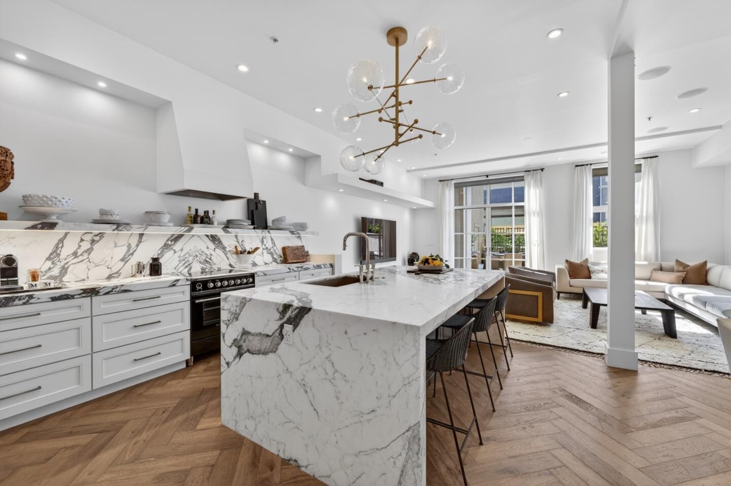 Property Photo:  333 Santana Row 222  CA 95128 