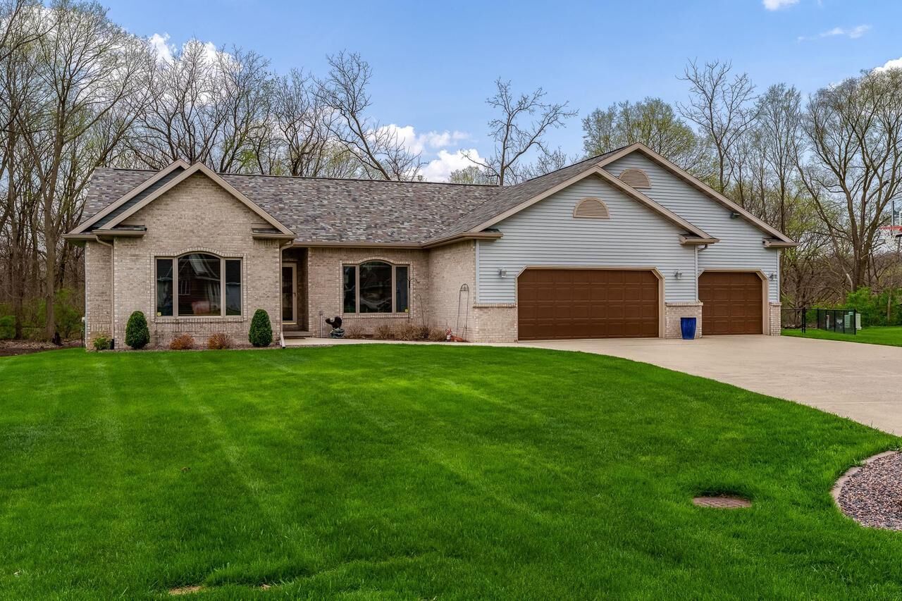 Property Photo:  620 E Waterford Drive  WI 53511 