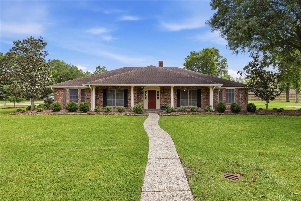 Property Photo:  2201 Tall Oak Dr.  TX 77632 
