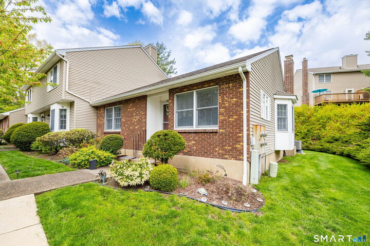 Property Photo:  207 Holly Hill Drive 207  CT 06067 