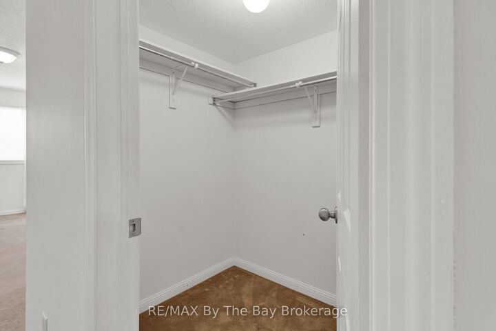 Property Photo: 16 Westbury Road 311 ON L9Z 0B8