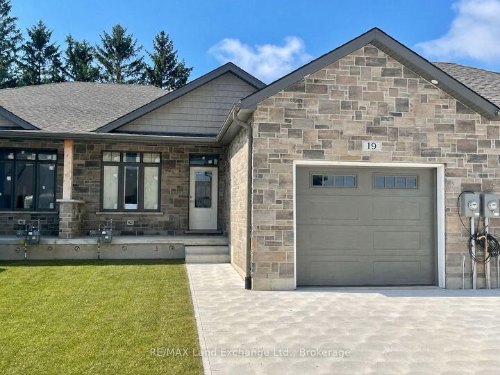 19 Nyah Court — photo 1