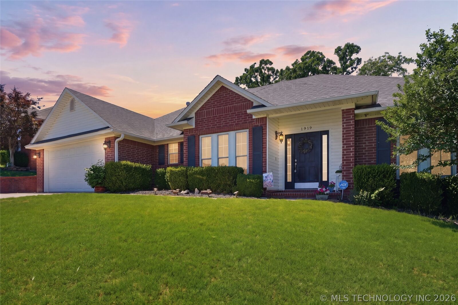 Property Photo:  1919 Teluride Drive  AR 72956 