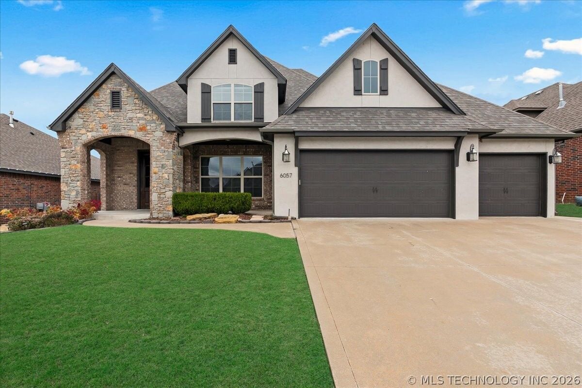 Property Photo: 6057 E 144th Street S OK 74008