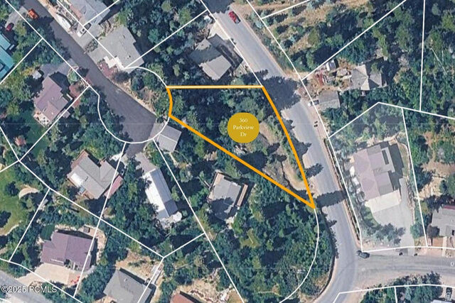 Property Photo:  360 S Parkview Dr 74-A  UT 84098 