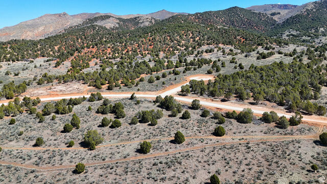 Property Photo: 5206 Cougar Run 46 UT 84629